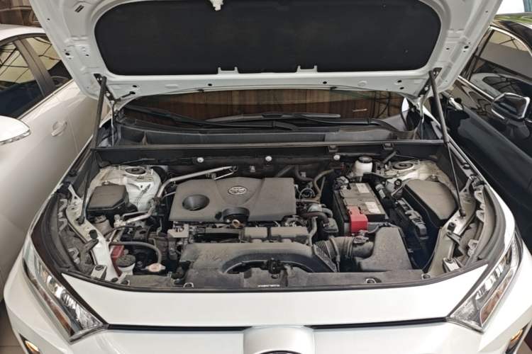 Used Toyota RAV4 2022 2.0L CVT Two-Wheel Drive Fashion Plus Edition Engine Bay
