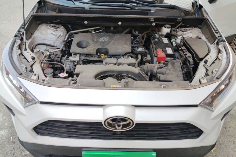Used Toyota RAV4 2022 2.0L CVT Two-Wheel Drive Fashion Edition Engine Bay