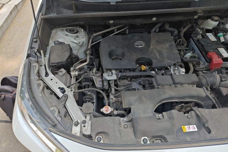 Used Toyota RAV4 2022 2.0L CVT Two-Wheel Drive Fashion Edition Engine Bay Right