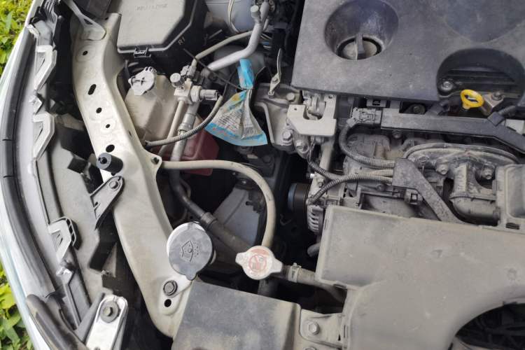 Used Toyota RAV4 2022 2.0L CVT Two-Wheel Drive Fashion Edition Engine Bay Right