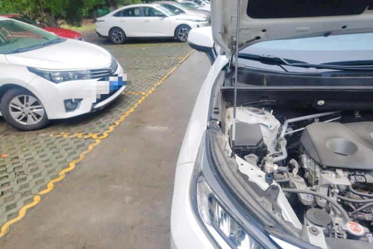 Used Toyota RAV4 2022 2.0L CVT Two-Wheel Drive Fashion Edition Engine Bay Right
