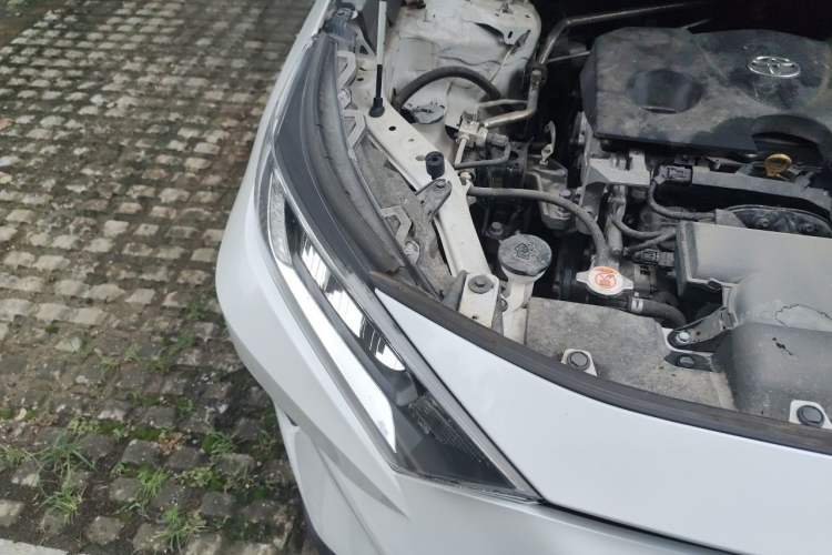 Used Toyota RAV4 2022 2.0L CVT Two-Wheel Drive Urban Edition Engine Bay Right