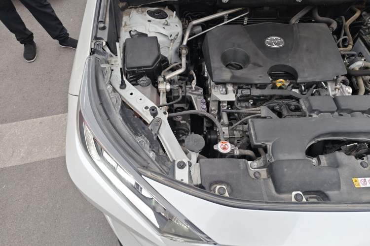 Used Toyota RAV4 2022 2.0L CVT Two-Wheel Drive Fashion Plus Edition Engine Bay Right