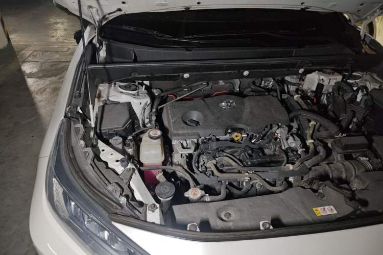 Used Toyota RAV4 2022 Dual-Engine 2.5L E-CVT Two-Wheel Drive Elite Edition Engine Bay Right