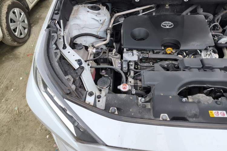 Used Toyota RAV4 2022 2.0L CVT Two-Wheel Drive Fashion Edition Engine Bay Right
