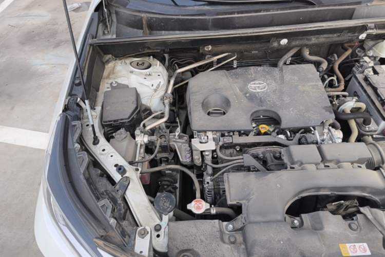 Used Toyota RAV4 2022 2.0L CVT 4x4 Style Plus Edition Engine Bay Right