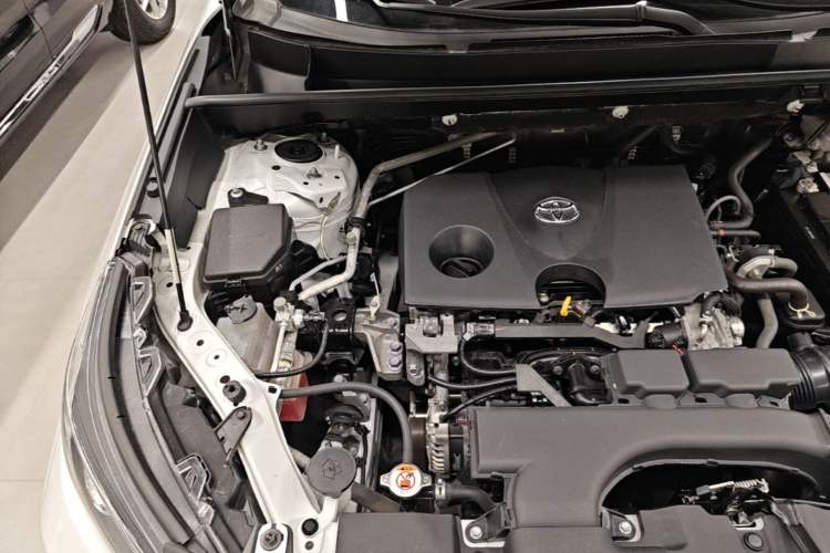 Used Toyota RAV4 2022 2.0L CVT Two-Wheel Drive Fashion Plus Edition Engine Bay Right