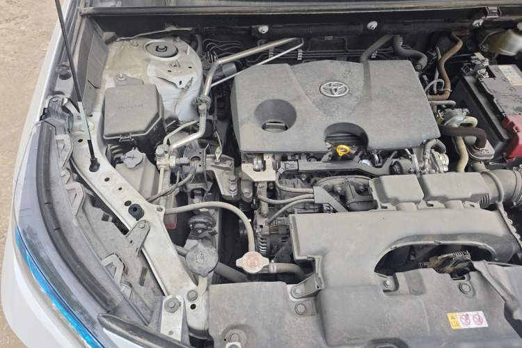 Used Toyota RAV4 2022 2.0L CVT Two-Wheel Drive Fashion Edition Engine Bay Right
