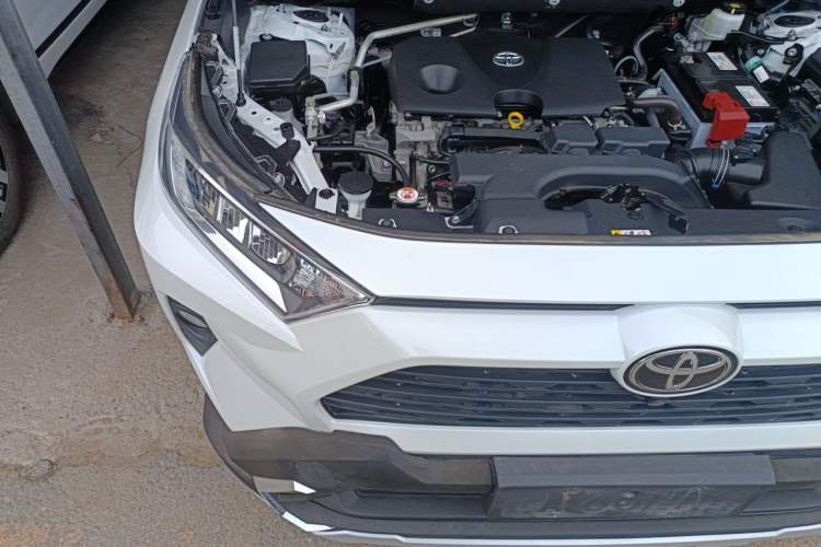 Used Toyota RAV4 2022 2.0L CVT Two-Wheel Drive Fashion Edition Engine Bay Right
