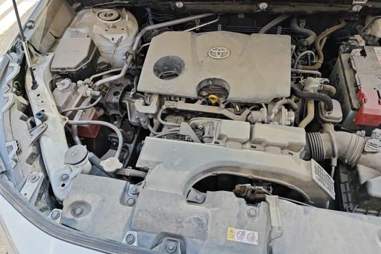 Used Toyota RAV4 2022 2.0L CVT Two-Wheel Drive Fashion Plus Edition Engine Bay Right