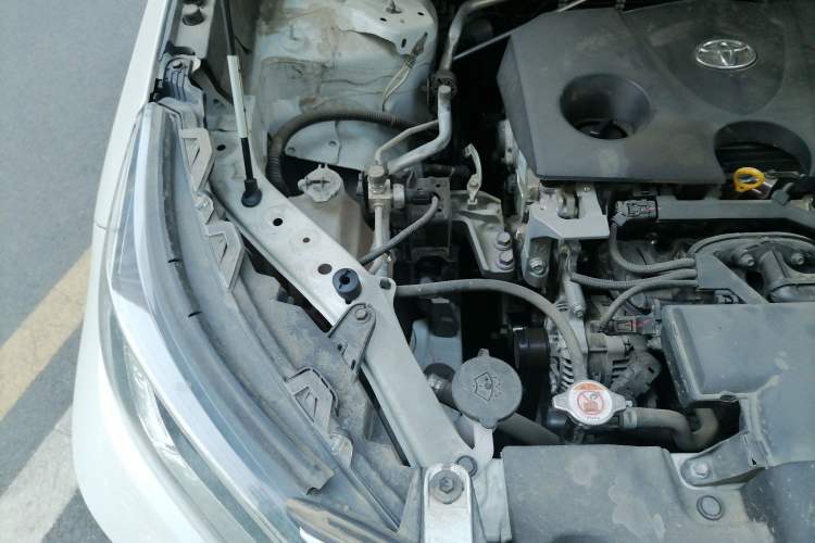 Used Toyota RAV4 2022 2.0L CVT Two-Wheel Drive Urban Edition Engine Bay Right