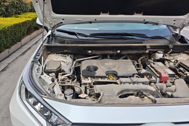 Used Toyota RAV4 2022 2.0L CVT Two-Wheel Drive Fashion Plus Edition Engine Bay Right