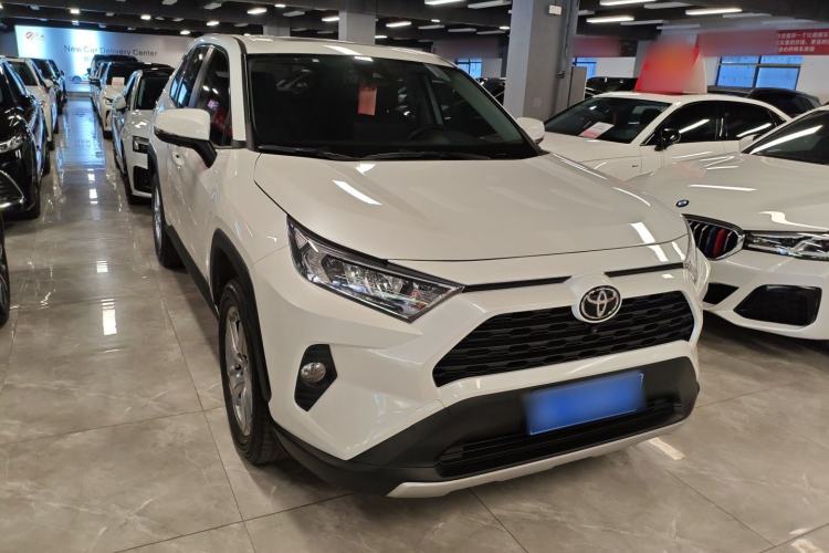 Used Toyota RAV4 2022 2.0L CVT Two-Wheel Drive Fashion Edition Exterior 1