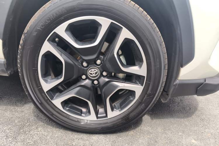 Used Toyota RAV4 2022 2.0L CVT Two-Wheel Drive Prestige Edition Exterior 1