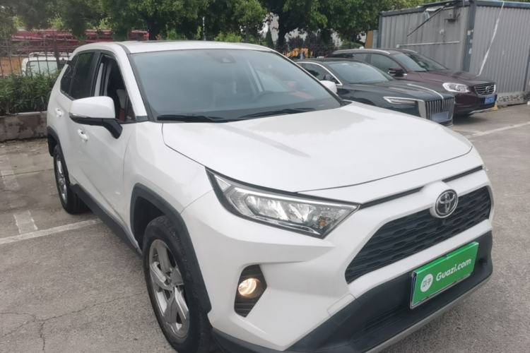 Used Toyota RAV4 2022 2.0L CVT Two-Wheel Drive Fashion Edition Exterior 1