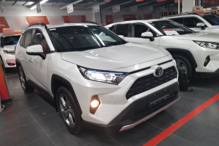Used Toyota RAV4 2022 2.0L CVT Two-Wheel Drive Fashion Plus Edition Exterior 1