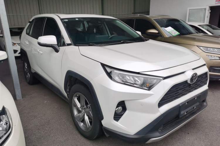 Used Toyota RAV4 2022 2.0L CVT Two-Wheel Drive Fashion Plus Edition Exterior 1