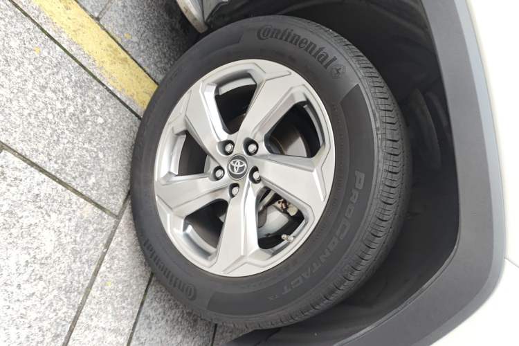 Used Toyota RAV4 2022 2.0L CVT Two-Wheel Drive Fashion Plus Edition Exterior 1