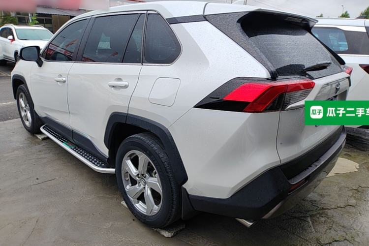 Used Toyota RAV4 2022 2.0L CVT Two-Wheel Drive Fashion Edition Exterior 2