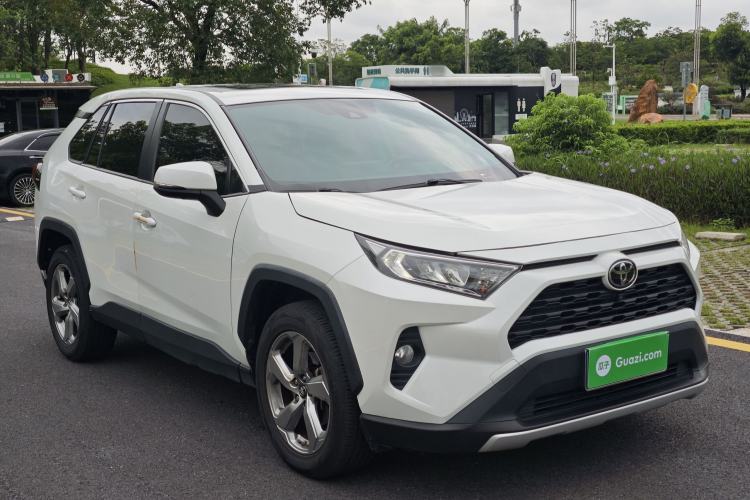 Used Toyota RAV4 2022 2.0L CVT Two-Wheel Drive Fashion Edition Exterior 2