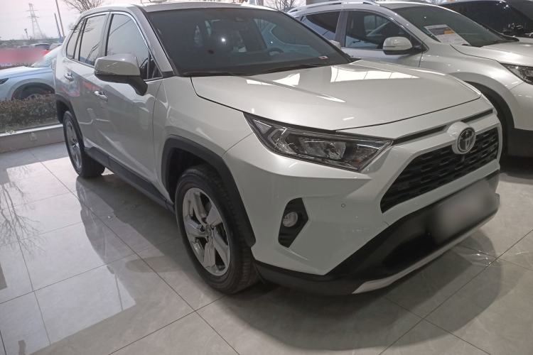 Used Toyota RAV4 2022 2.0L CVT Two-Wheel Drive Fashion Plus Edition Exterior 2
