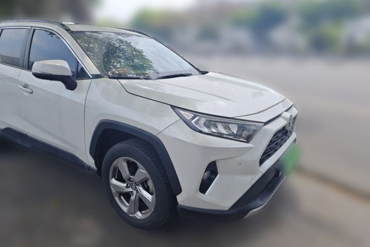Used Toyota RAV4 2022 2.0L CVT Two-Wheel Drive Fashion Plus Edition Exterior 2