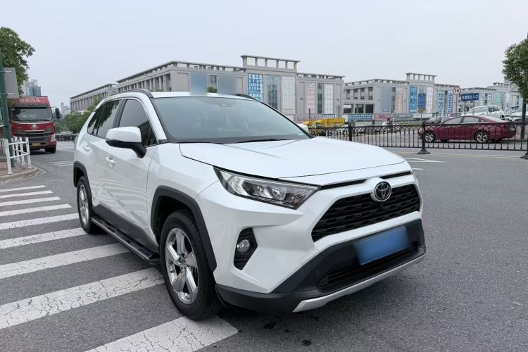 Used Toyota RAV4 2022 2.0L CVT Two-Wheel Drive Fashion Edition Exterior 2