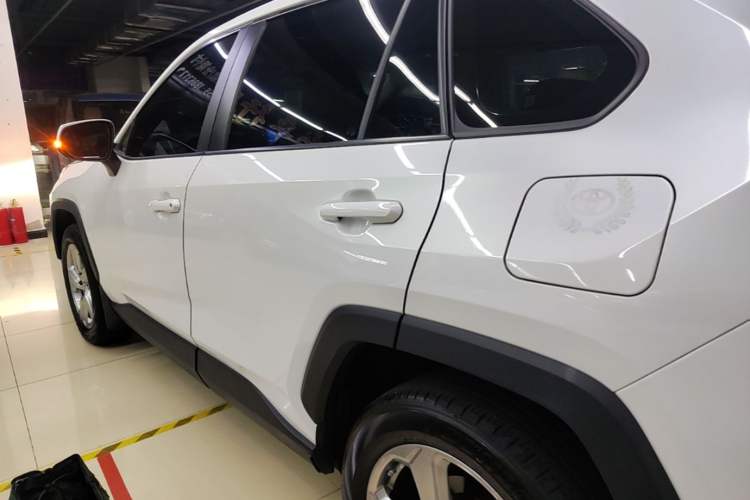 Used Toyota RAV4 2022 2.0L CVT Two-Wheel Drive Fashion Plus Edition Exterior 2