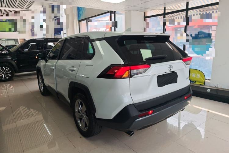 Used Toyota RAV4 2022 2.0L CVT Two-Wheel Drive Fashion Plus Edition Exterior 2
