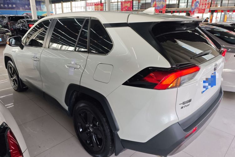 Used Toyota RAV4 2022 Dual-Engine 2.5L E-CVT Four-Wheel Drive Elite Plus Edition Exterior 3