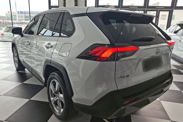 Used Toyota RAV4 2022 2.0L CVT Two-Wheel Drive Fashion Edition Exterior 3