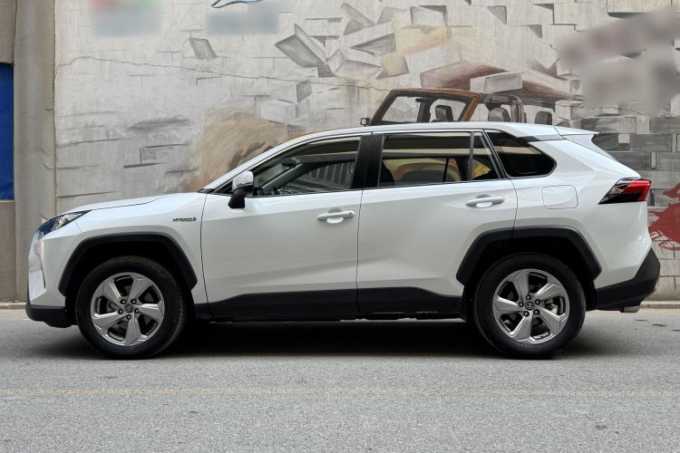 Used Toyota RAV4 2022 Dual-Engine 2.5L E-CVT Two-Wheel Drive Elite Edition Exterior 3