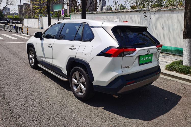 Used Toyota RAV4 2022 2.0L CVT Two-Wheel Drive Fashion Plus Edition Exterior 3