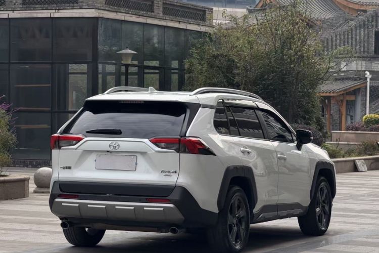 Used Toyota RAV4 2022 2.0L CVT 4x4 Fashion Edition Exterior 3