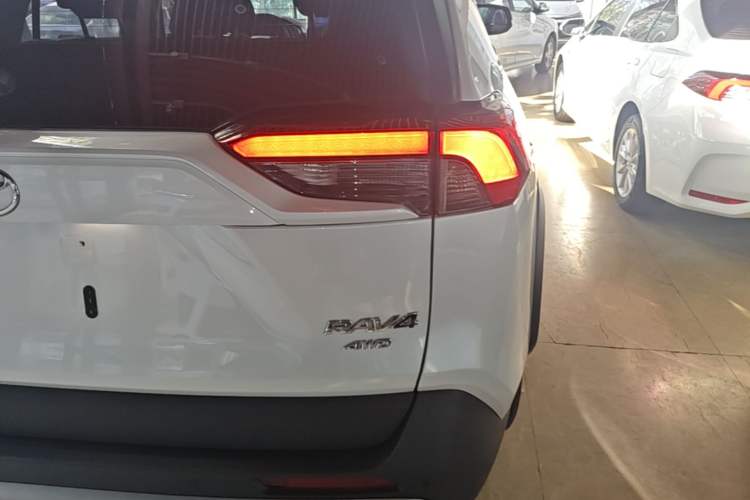 Used Toyota RAV4 2022 2.0L CVT 4x4 Style Plus Edition Exterior 3