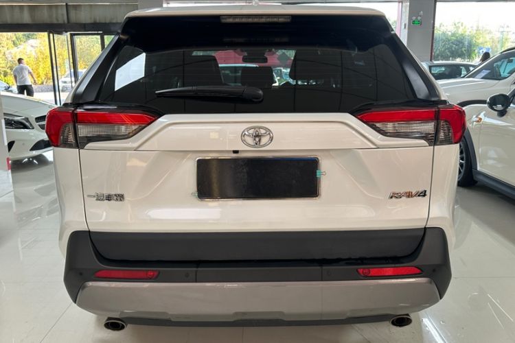 Used Toyota RAV4 2022 2.0L CVT Two-Wheel Drive Fashion Plus Edition Exterior 4