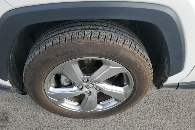 Used Toyota RAV4 2022 2.0L CVT Two-Wheel Drive Fashion Plus Edition Exterior 4
