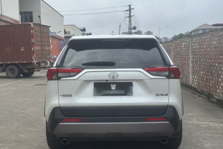 Used Toyota RAV4 2022 2.0L CVT Two-Wheel Drive Fashion Plus Edition Exterior 4