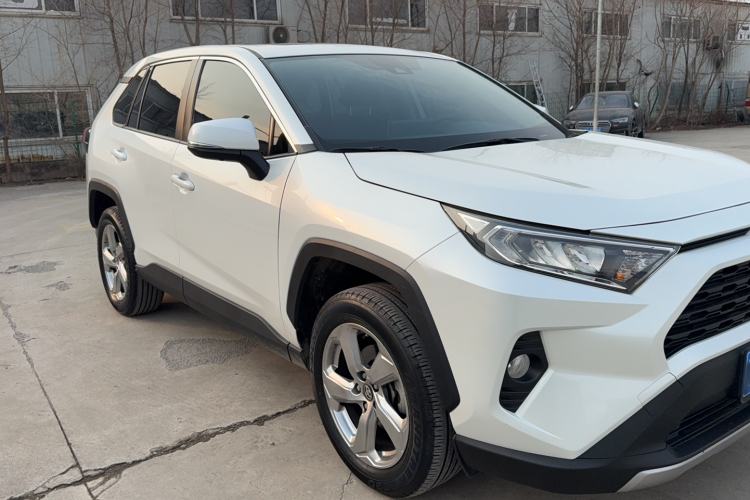 Used Toyota RAV4 2022 2.0L CVT Two-Wheel Drive Fashion Edition Exterior 4