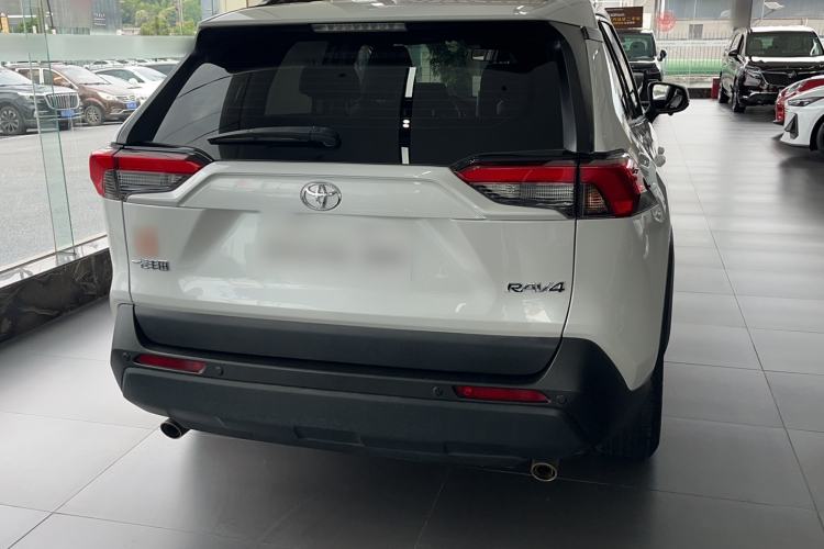 Used Toyota RAV4 2022 2.0L CVT Two-Wheel Drive Urban Edition Exterior 4