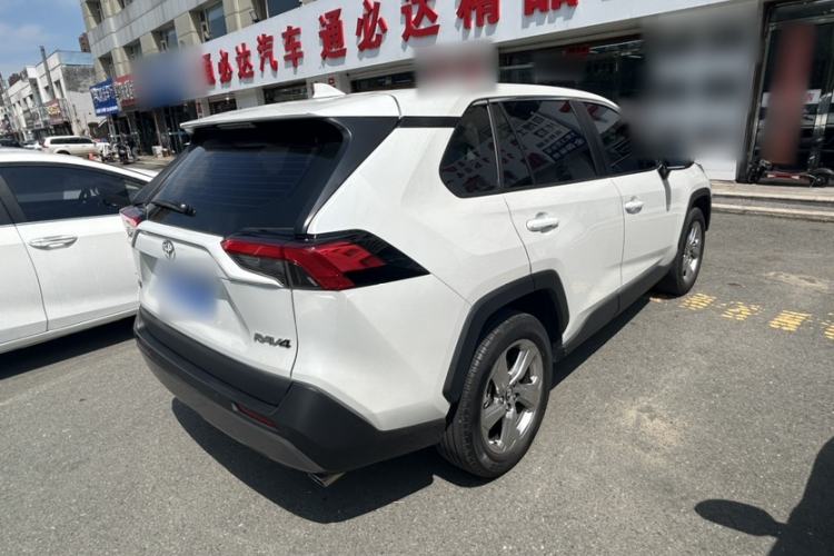 Used Toyota RAV4 2022 2.0L CVT Two-Wheel Drive Fashion Plus Edition Exterior 4