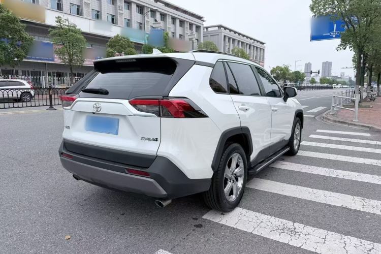 Used Toyota RAV4 2022 2.0L CVT Two-Wheel Drive Fashion Edition Exterior 4