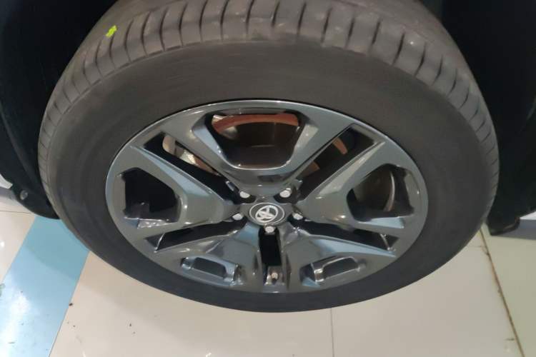 Used Toyota RAV4 2022 2.0L CVT Four-Wheel Drive Premium Edition Exterior 4