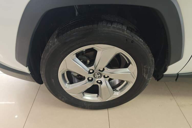 Used Toyota RAV4 2022 2.0L CVT Two-Wheel Drive Fashion Plus Edition Exterior 4