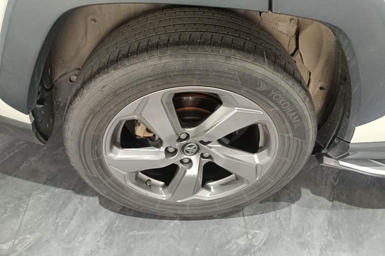 Used Toyota RAV4 2022 2.0L CVT Two-Wheel Drive Fashion Plus Edition Exterior 5
