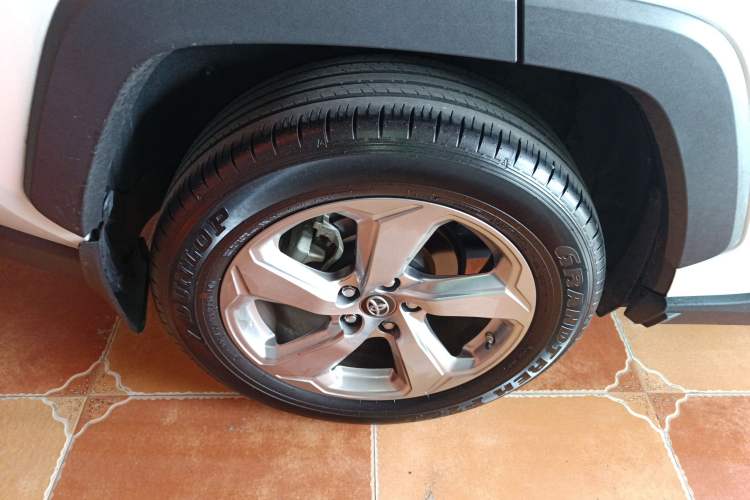 Used Toyota RAV4 2022 2.0L CVT Two-Wheel Drive Fashion Edition Exterior 5