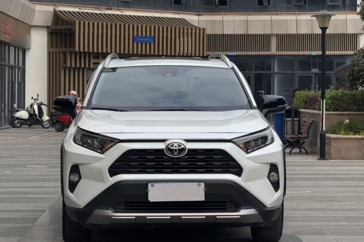 Used Toyota RAV4 2022 2.0L CVT 4x4 Fashion Edition Exterior 5