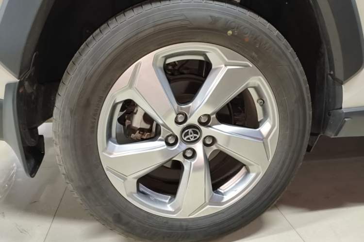 Used Toyota RAV4 2022 2.0L CVT Two-Wheel Drive Fashion Edition Exterior 5