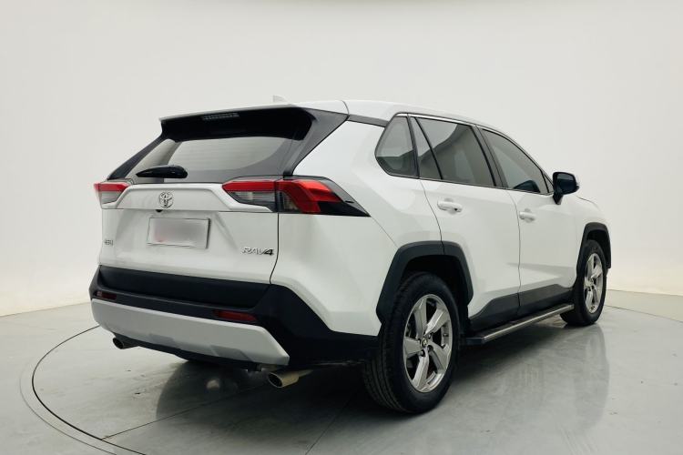 Used Toyota RAV4 2022 2.0L CVT Two-Wheel Drive Fashion Plus Edition Exterior 5