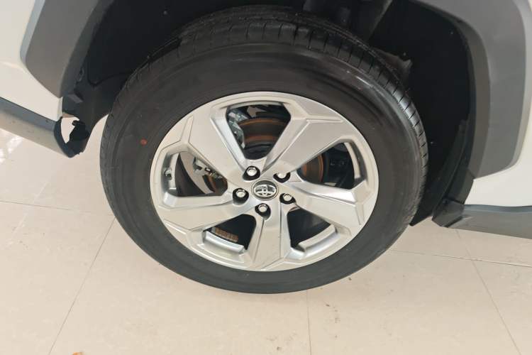 Used Toyota RAV4 2022 2.0L CVT Two-Wheel Drive Fashion Plus Edition Exterior 5
